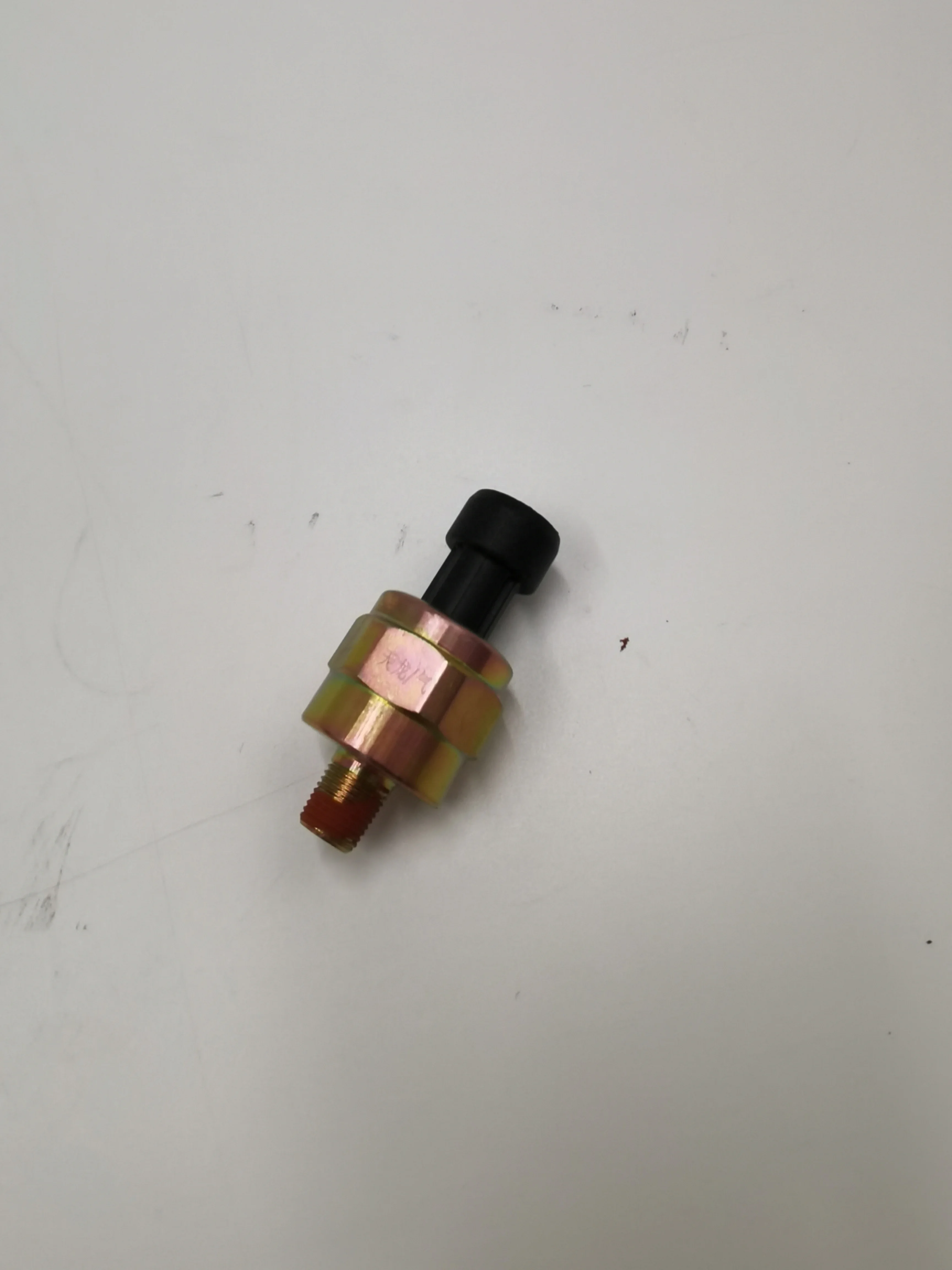 3682610-C0100 Air pressure sensor 3682610-C0100 for Dongfeng truck