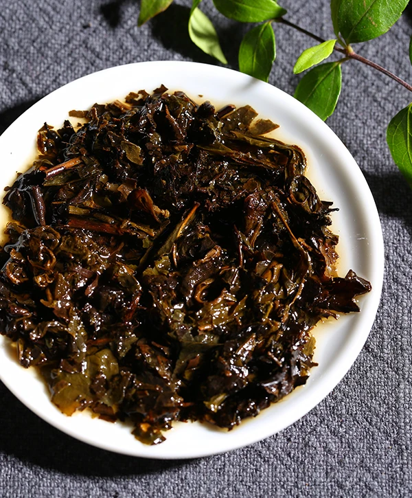 
Chinese tea leaves organic 20g easy cooking sliced black/dark tea brick 