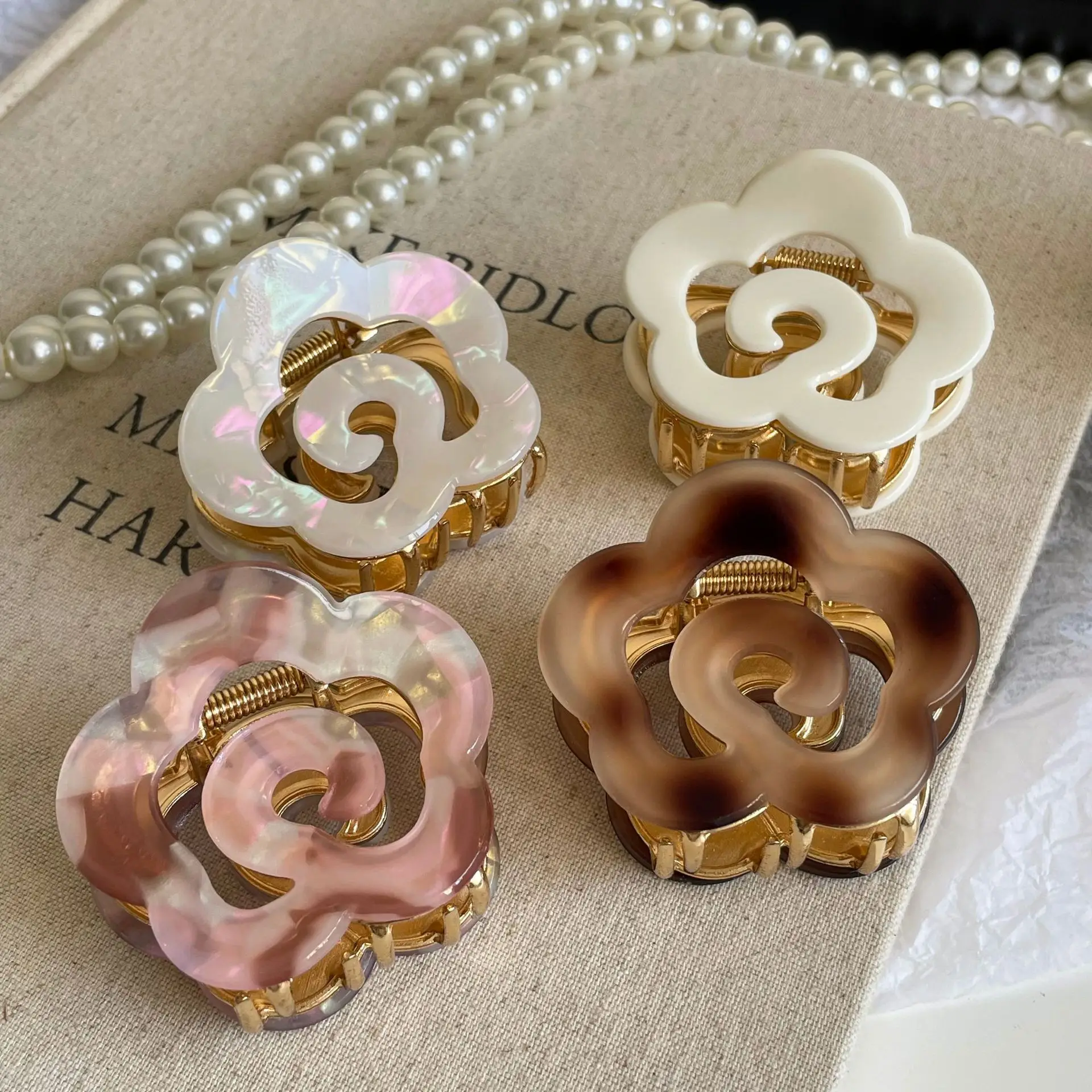 2024 new acetate flower claw clip exquisite luxury back head metal shark clip hair accessories