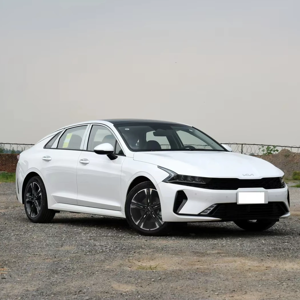 Mid-size Car High Speed and Quality Vehicles Kia K5 270T CVVD Fashion Edition