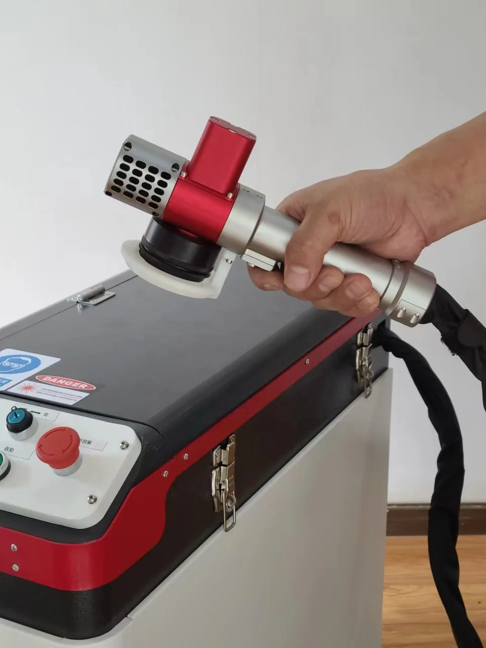 China Factory Production  100w ASM Laser Cleaning Machine Price