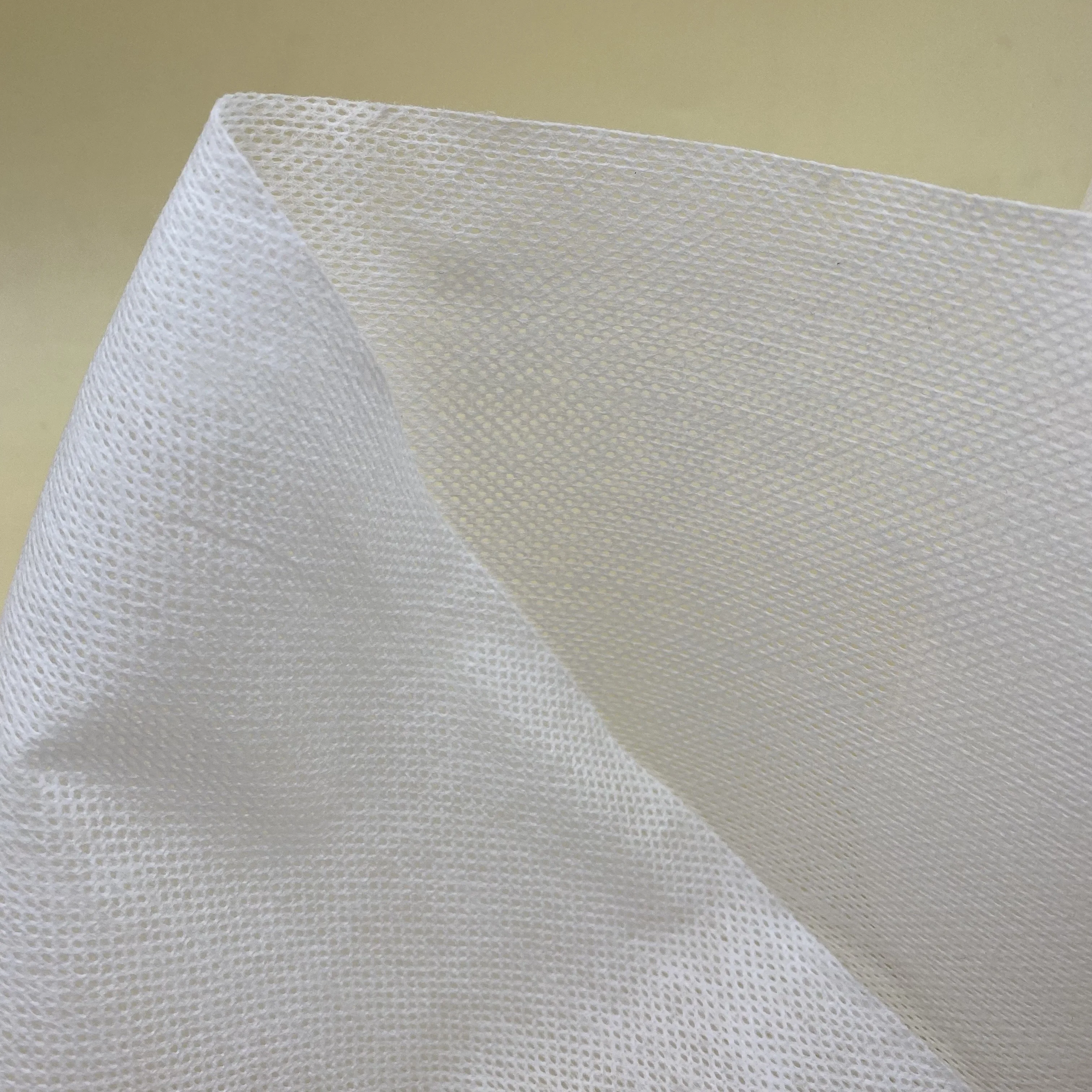 Biodegradable 100% Cotton Spunlace Non Woven Fabric For Wet Wipes/Disposable Soft Towels/cotton pads