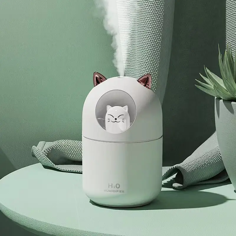 Hot Sale  LED Mini Home Miniature  Humidifier Aromatherapy for Office Usb Rechargeable  Essential Oils Air Humidifier  Diffuser