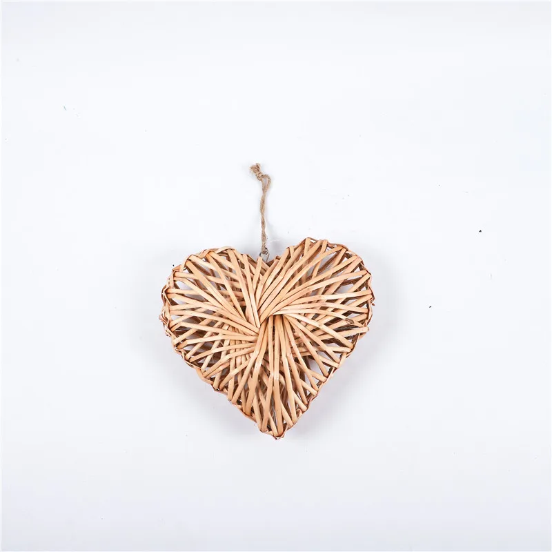 Best Design Wholesale Cheaper Handmade Wicker Willow Heart For Home Decoration