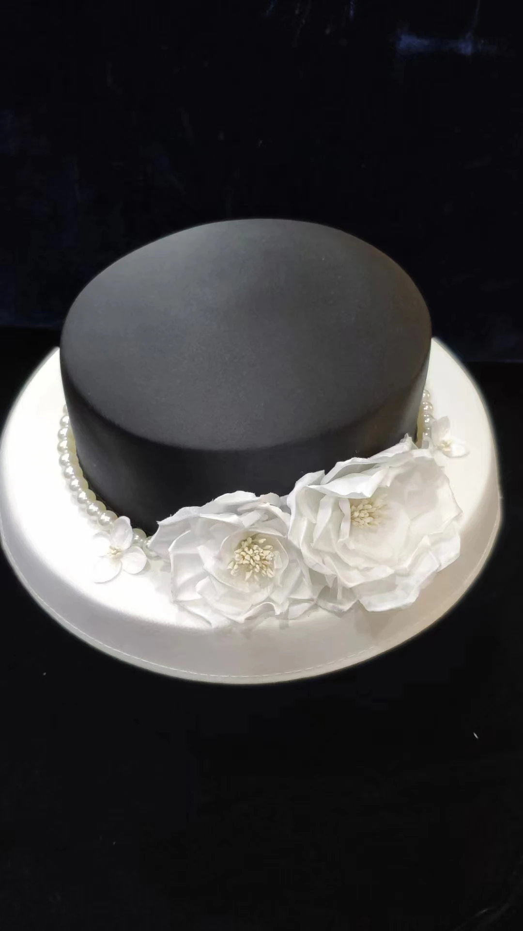 QUEENS GOWN Vintage London ladies dress hats red 3d flower hats black bow design fashionable gentlewoman hats