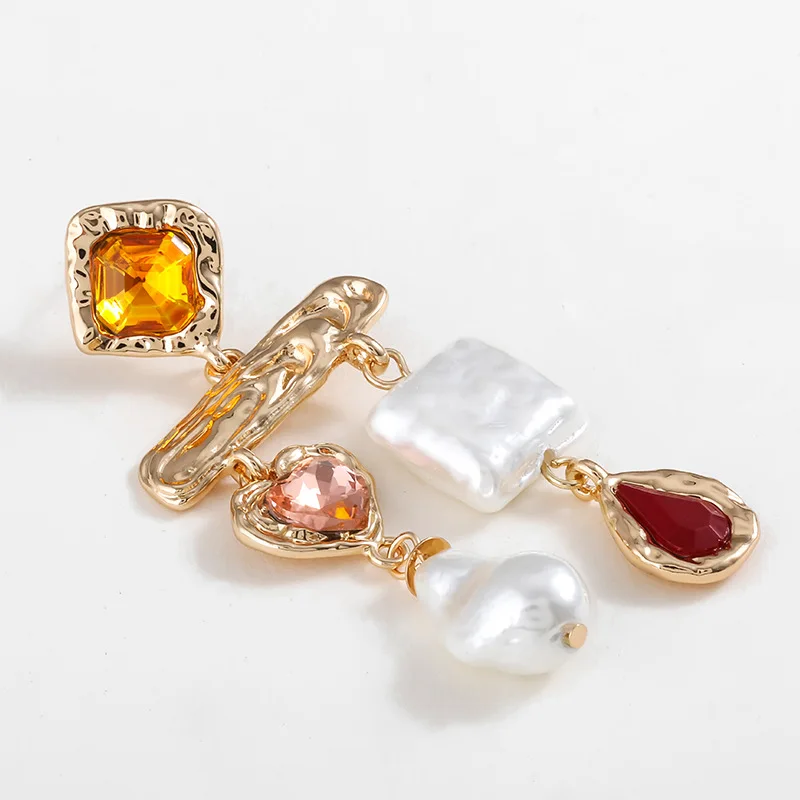 2023 Wholesale Baroque Pearl Cloud Shaped Earrings Short Cluster Pearl Cloud Stud Earrings Jewelry