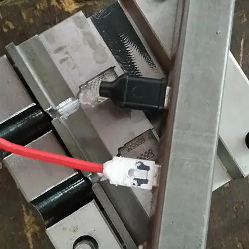 Automatic desktop plastic injection molding machine usb cable charger making machine