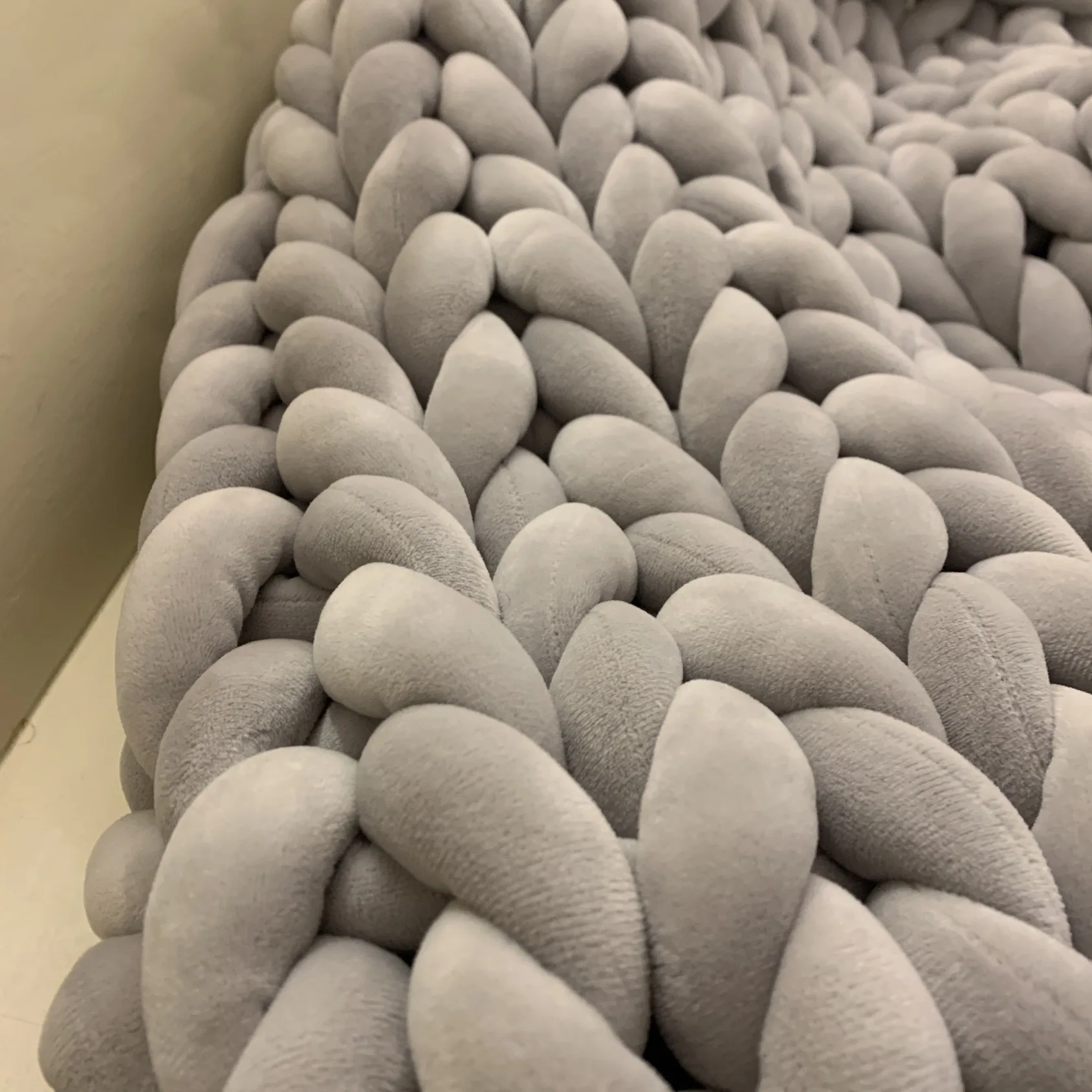 Handmade Chunky Knitted Weighted Blanket Velvet Knit Throw for Sleep Soft Crazy