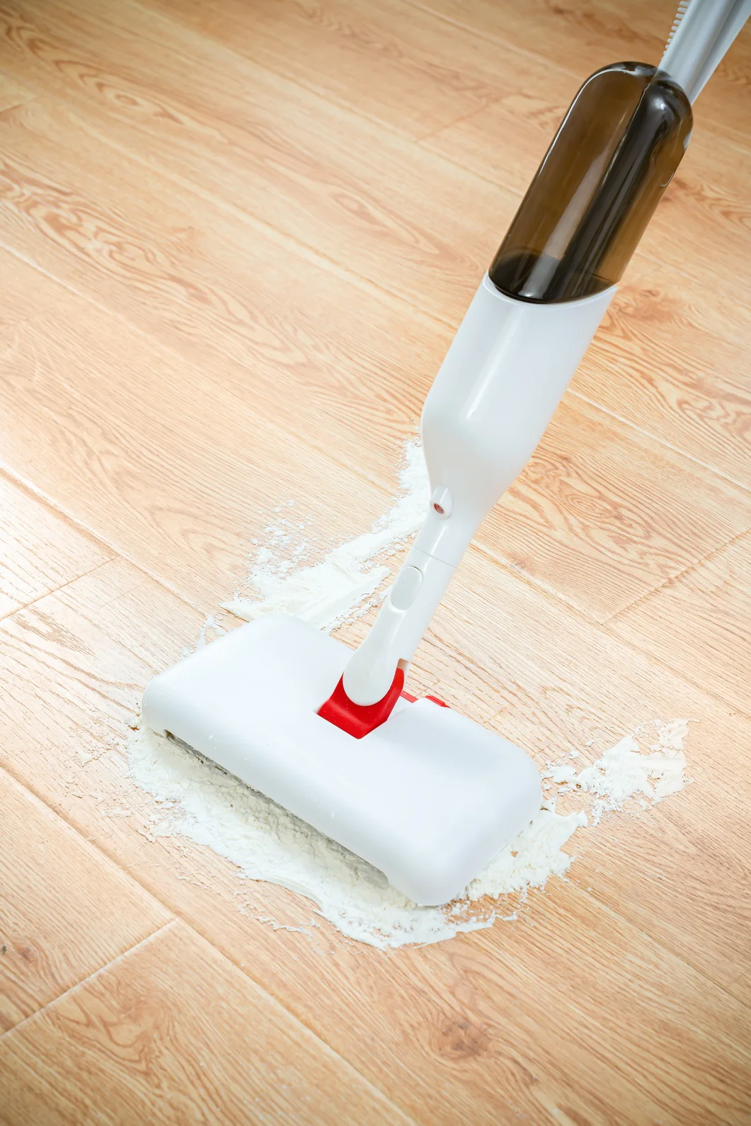 Hot Selling floor cleaning Water Spray Mop Healthy easy spray mop with microfiber mat Mop with Spray 360 rotation