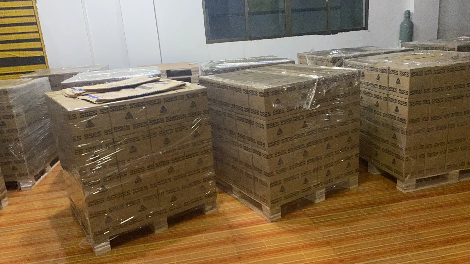 
8g OEM cream chargers wholesale price N2o 