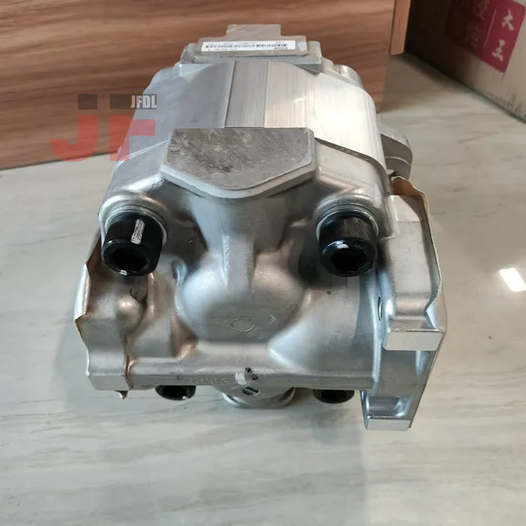 Части бульдозера D60P-12 D65E-12 D65P-12 D70LE-12 Гидравлический шестеренный насос 705-11-38010 в сборе