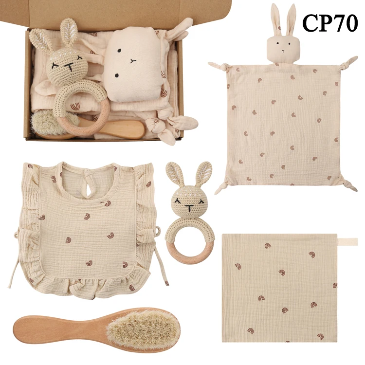 Customized Baby Bath Sets Gift Baby Shower Gift Set Newborn Including 5pcs Bibs Blanket Hair Brush Pacifier Clips Bunny Rattle