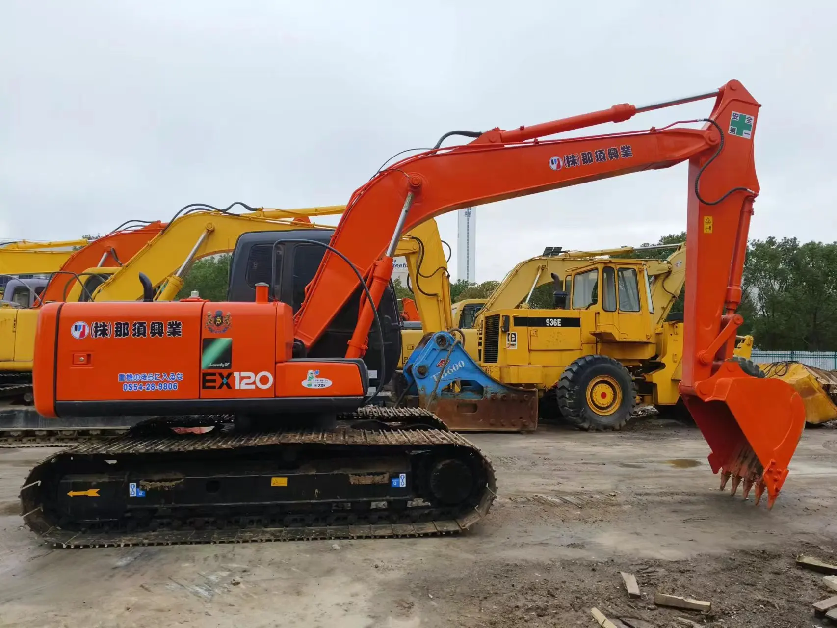 Good Condition Used Hitachi Excavator ZX120 EX120 12tons Japan Made Hitachi Digger for Sale