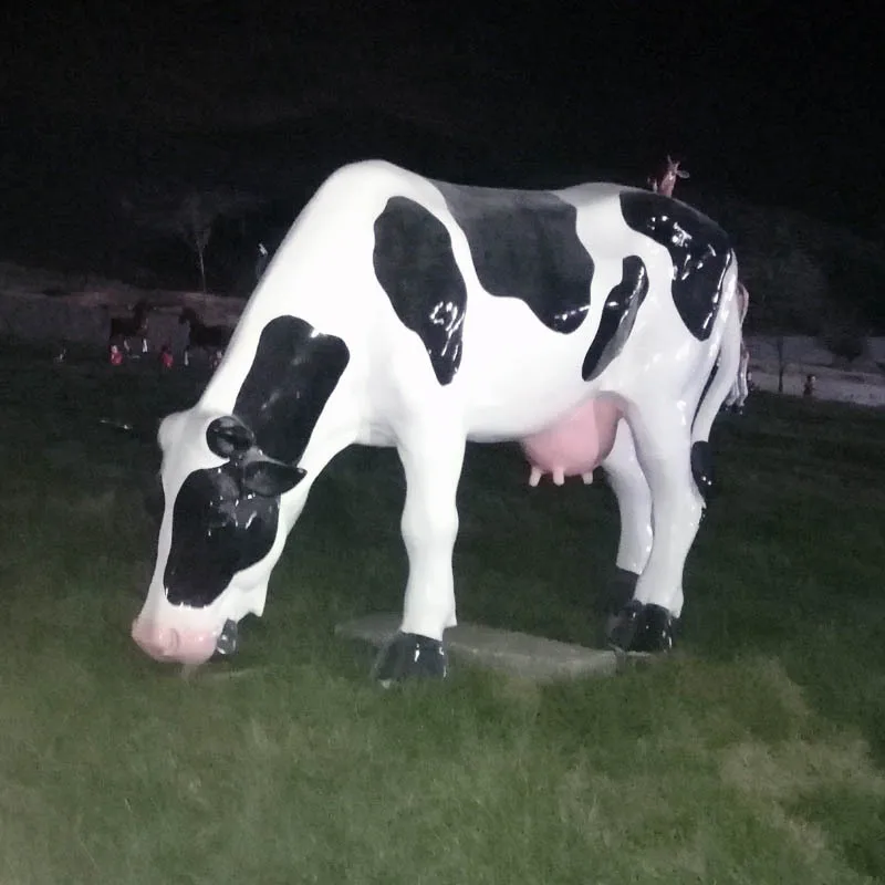 Wholesale Custom FRP Cow Sculpture Commercial Street Landscape Decoration Park Decorative Sketch Painted Cow Sculpture