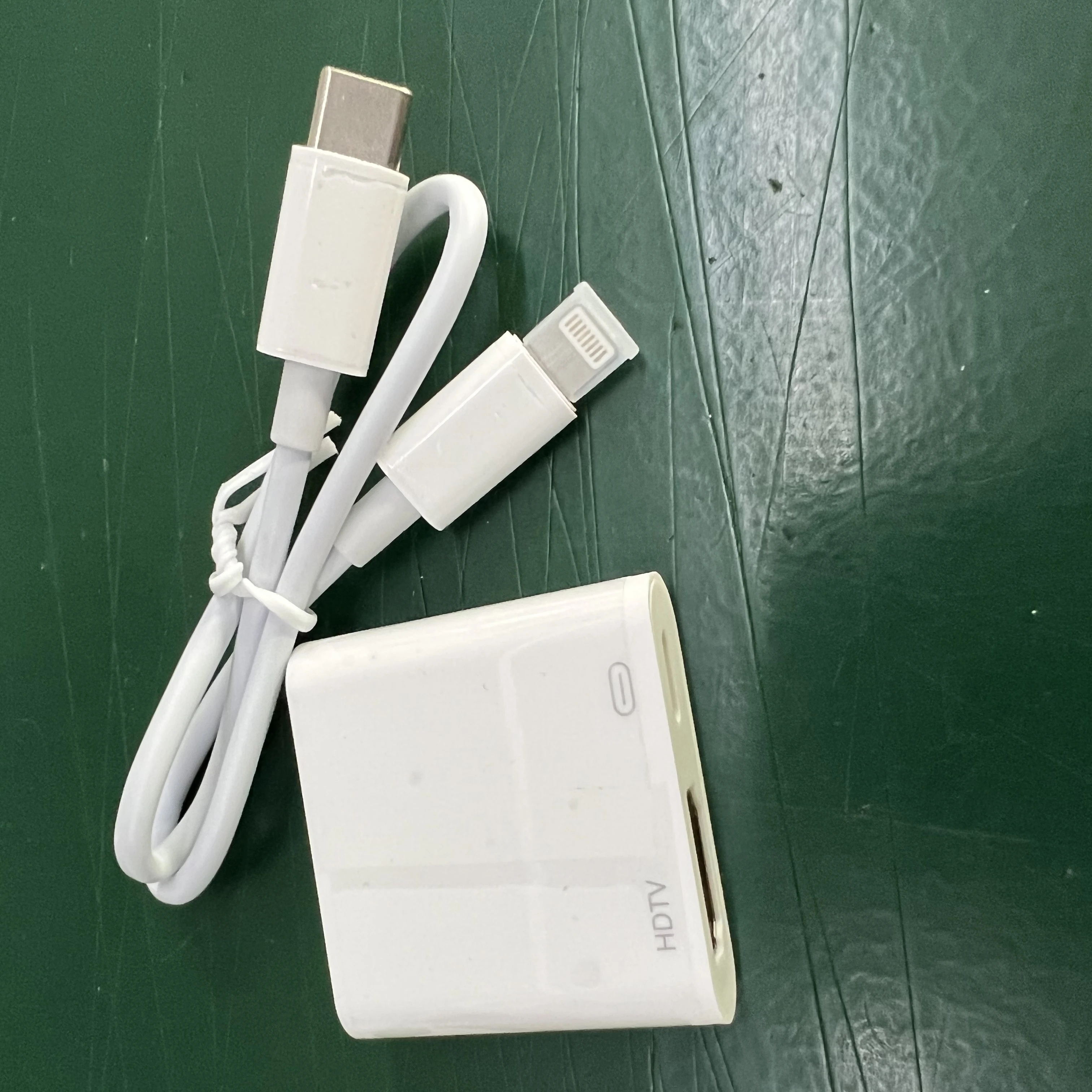 new 2 in 1 1080p  HDTV  adapter HDTV AV Monitor Projector 2 in 1 HD Cable Digital AV TV Adapter for i phone iPad