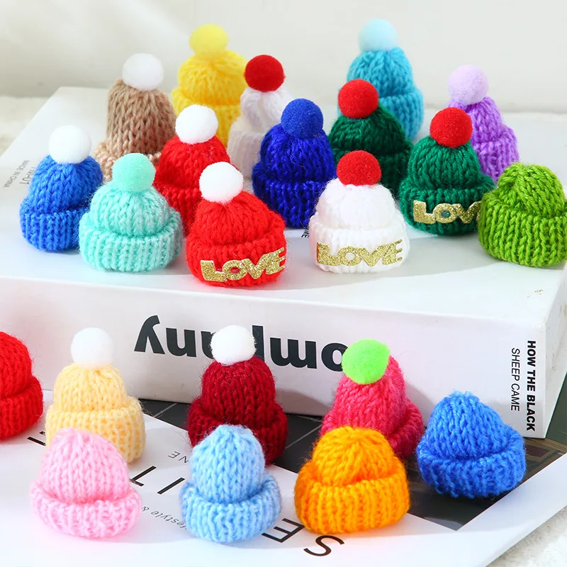 2024 Hot sales mini Christmas Mini Woolen Hat Toys Knit Finger Hat Hairpin Fashion Bobby Pin Accessories