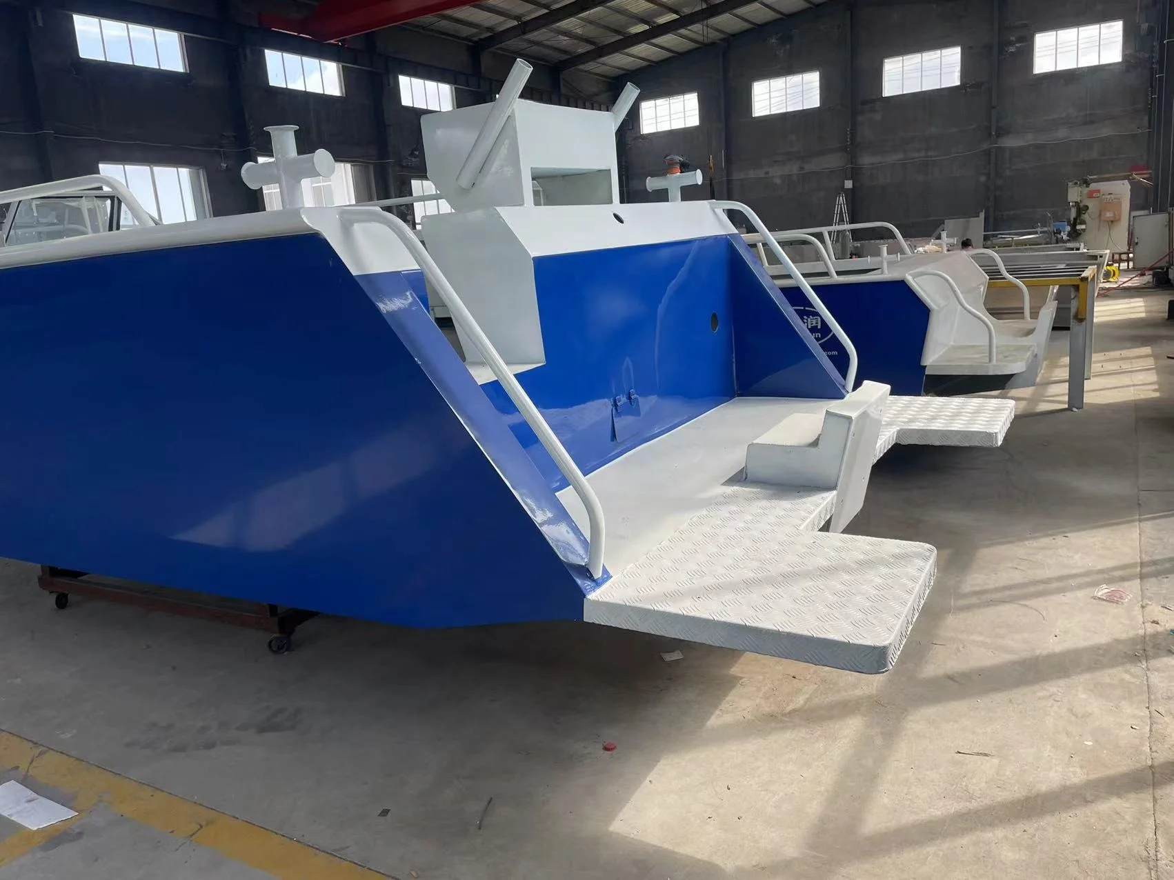 6.5M China Manufacturer Aluminum Hull Fishing top Bass Boat With Center Console For Sale