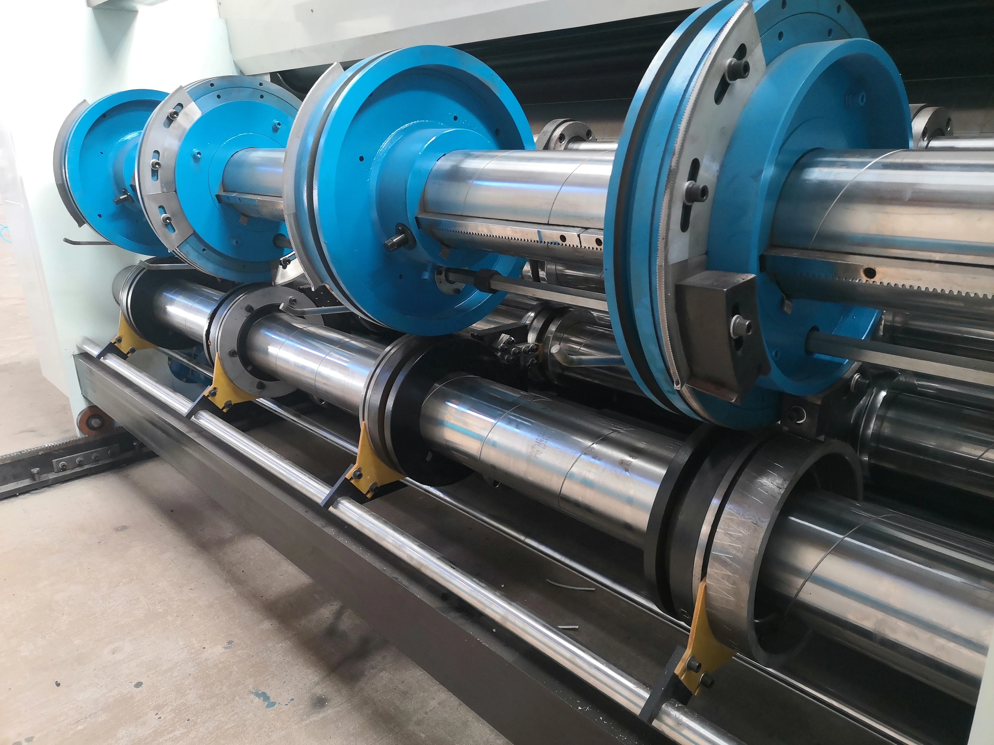 RS-4 Combined Rotary Creaser Slotter Machine