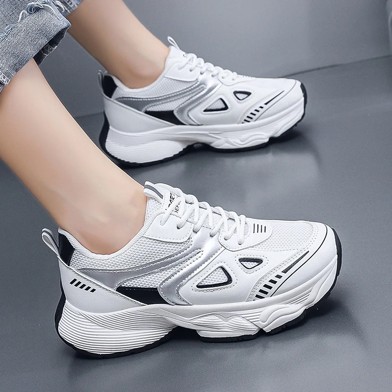 Wholesale hot fashion new white shoes women casual sport woman shoes summer comfortable skateboard whit shoes ladies for women