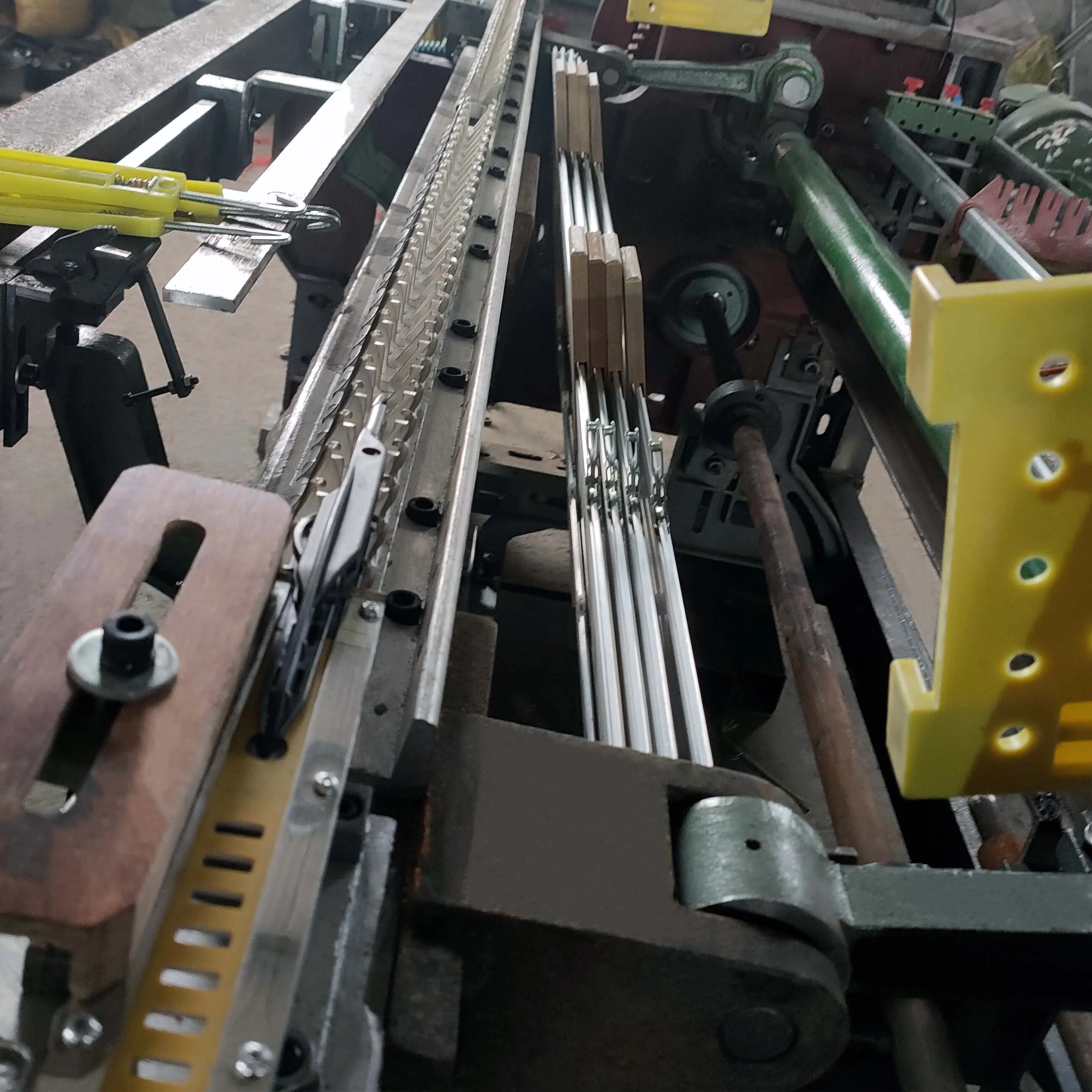 dingtai Terry cloth loom Automatic shuttle power loom