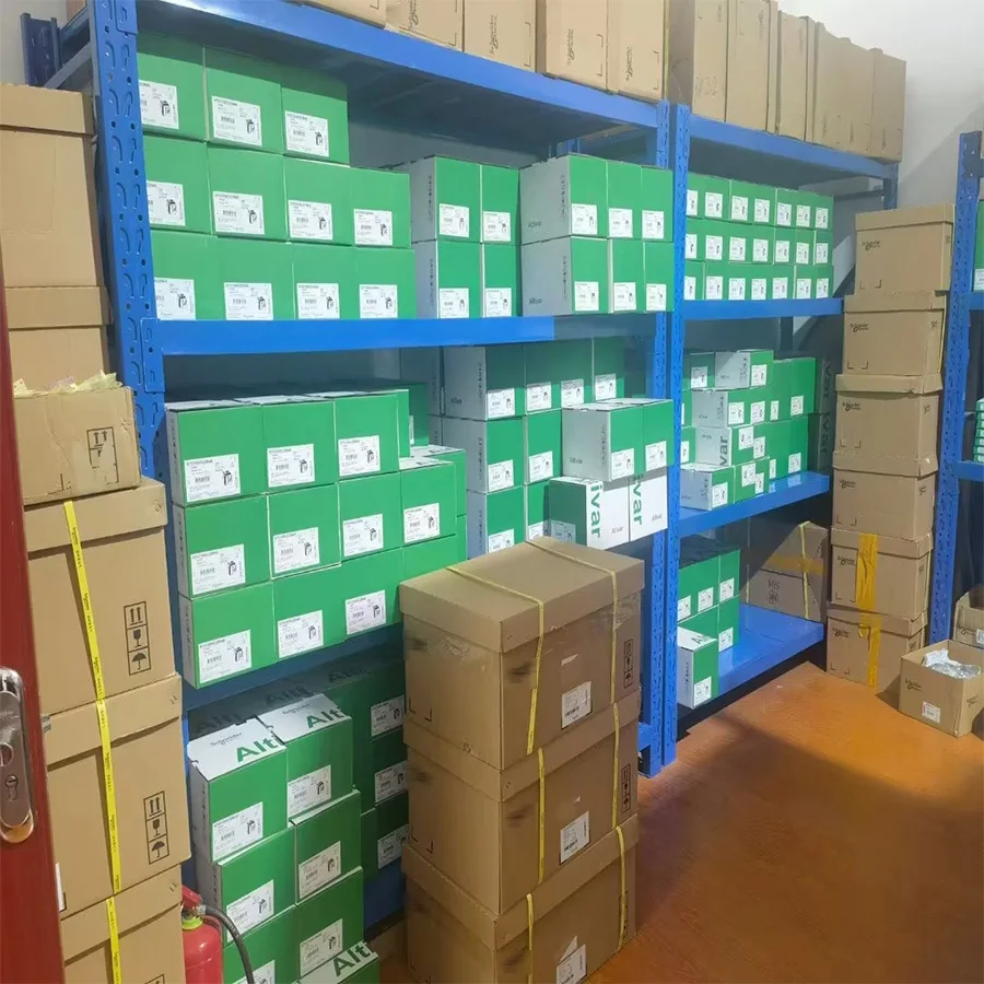 New Mitsubishi PLC Communication Cable GT10-C30R4-8P