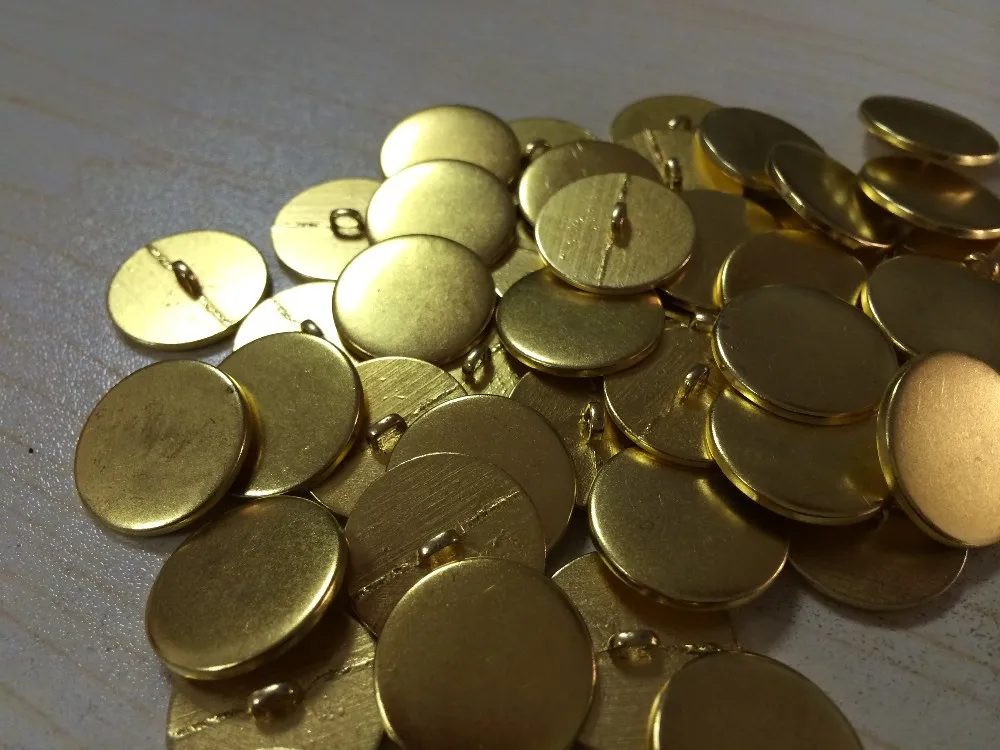 Металлические пуговицы с хвостовиком, золотистого цвета