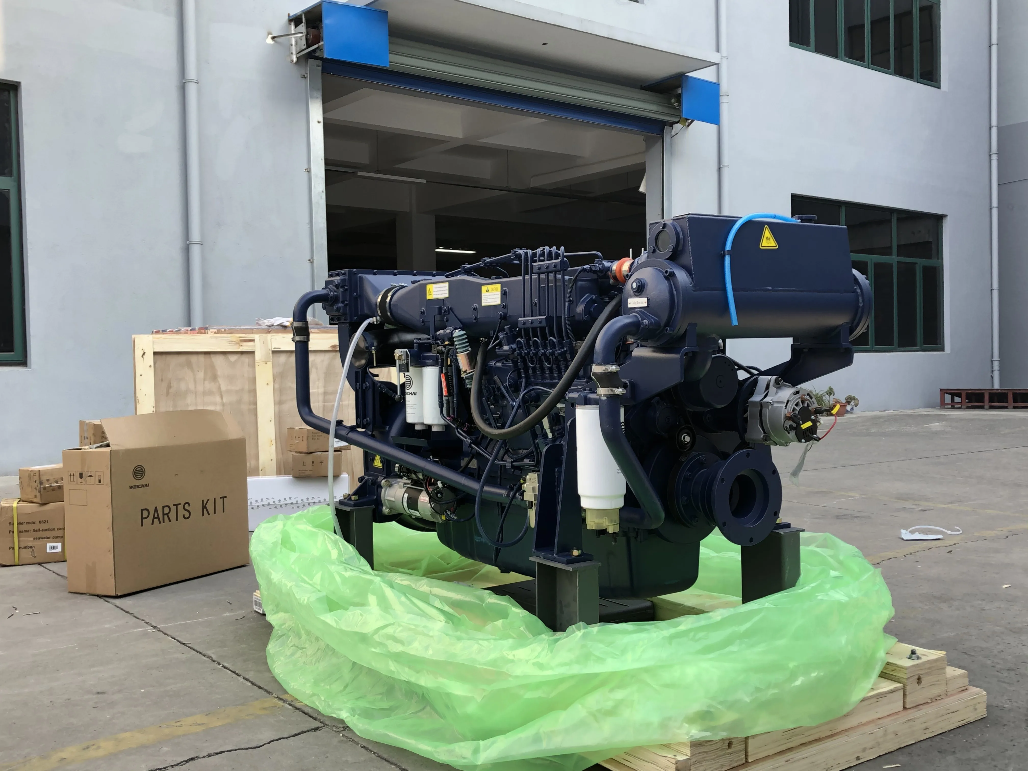 High quality and brand new 4 stroke 6 cylinder Weichai Marine Diesel Engine WD12C327-18