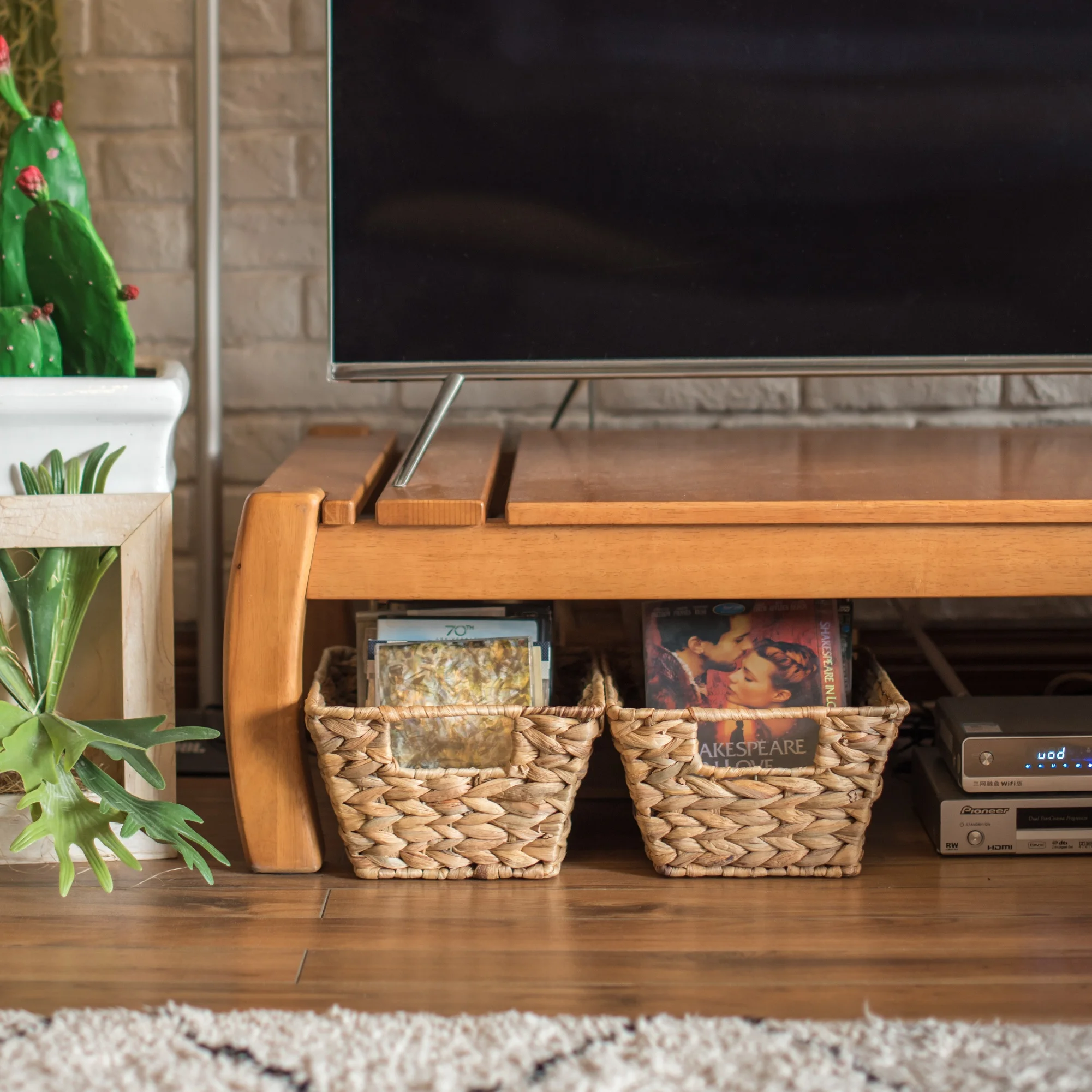 EISHO Handmade Natural Material Woven-Seagrass Fruit Storage Basket Kitchen Wicker Basket Storage