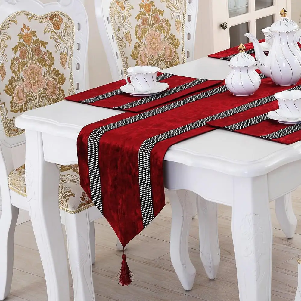 
Production wholesale simple luxury European diamond striped fashion coffee table cloth table runner 