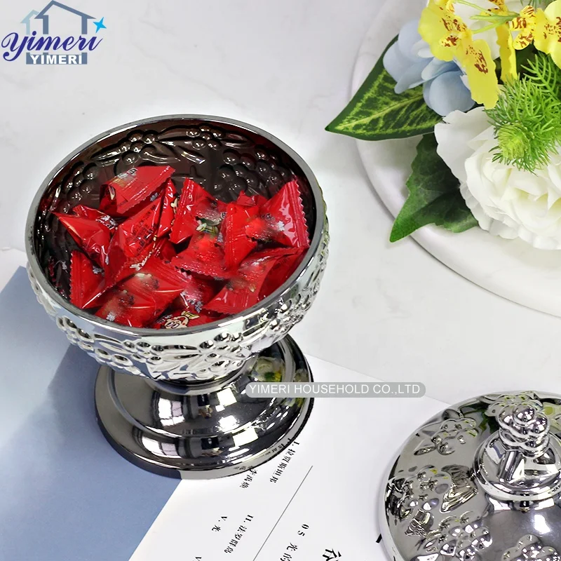 OEM ODM Luxury Unique Large Storage Jar Vintage Fancy Round Glass Candy Jars With Lids