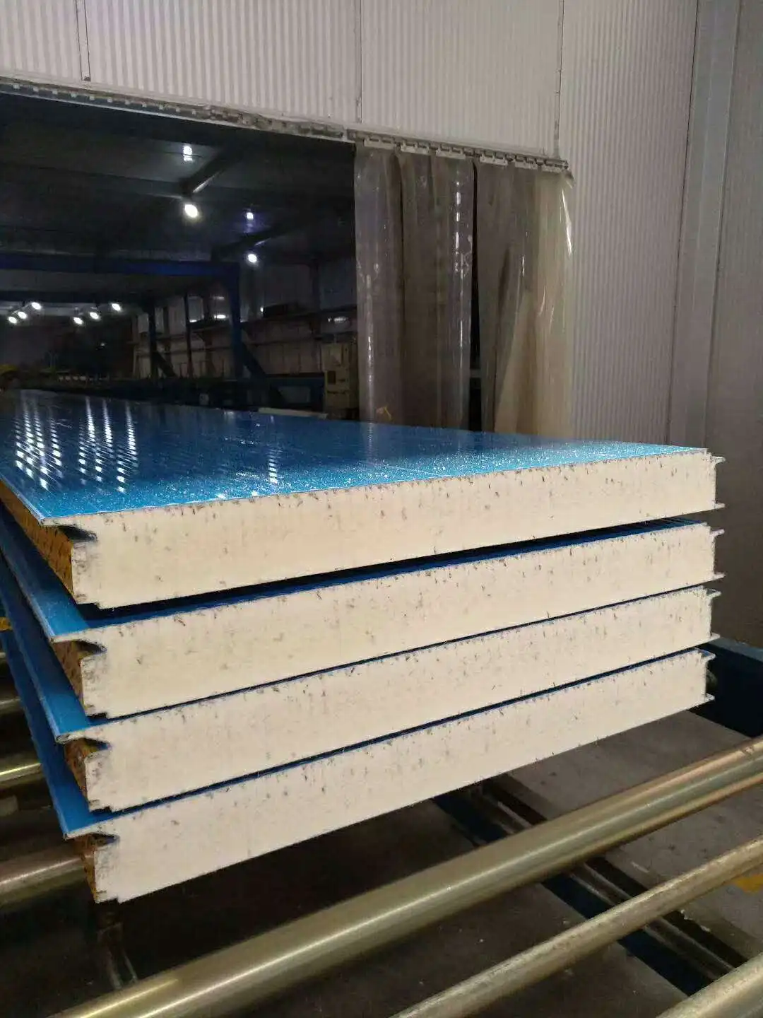 High Pressure discontinuous pir/pu polyurethane panel machine