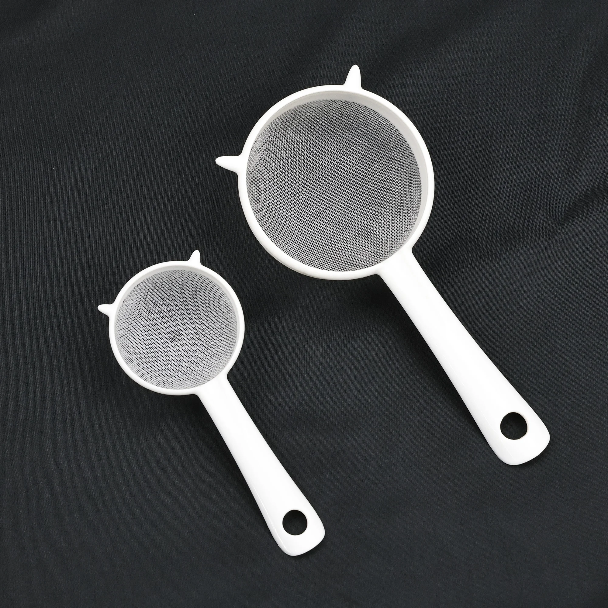 Kitchen Baking Tools Set of 2 Sizes Mesh Strainer Flour Sifter Oil Spoon Filter Skimmer Sieve Colander