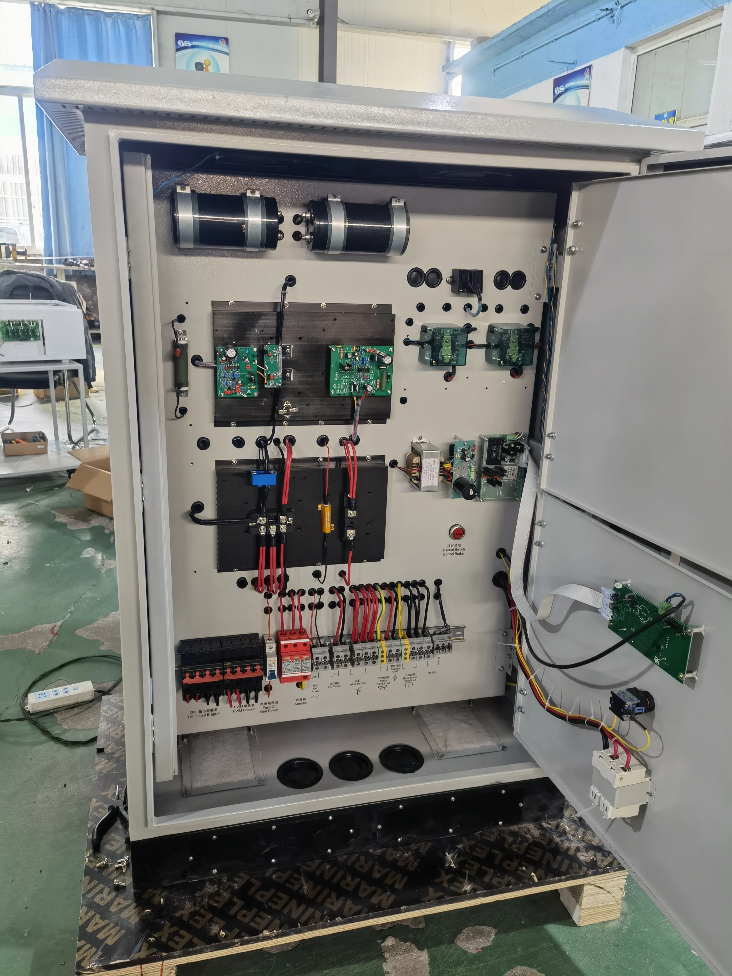 10KW Grid-tied Wind Turbine Inverter with Controller Built in All in One Grid Connected Wind Power Inverter and Controller