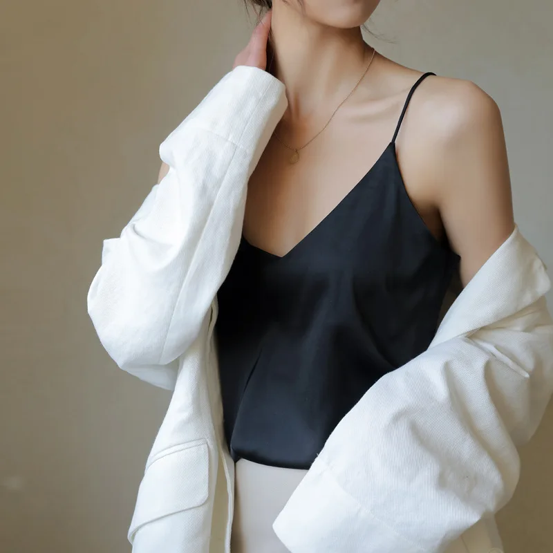 French silk Summer inner loose belly cover design outside wear top women Bottoming camisole small vest for women outerwear tops