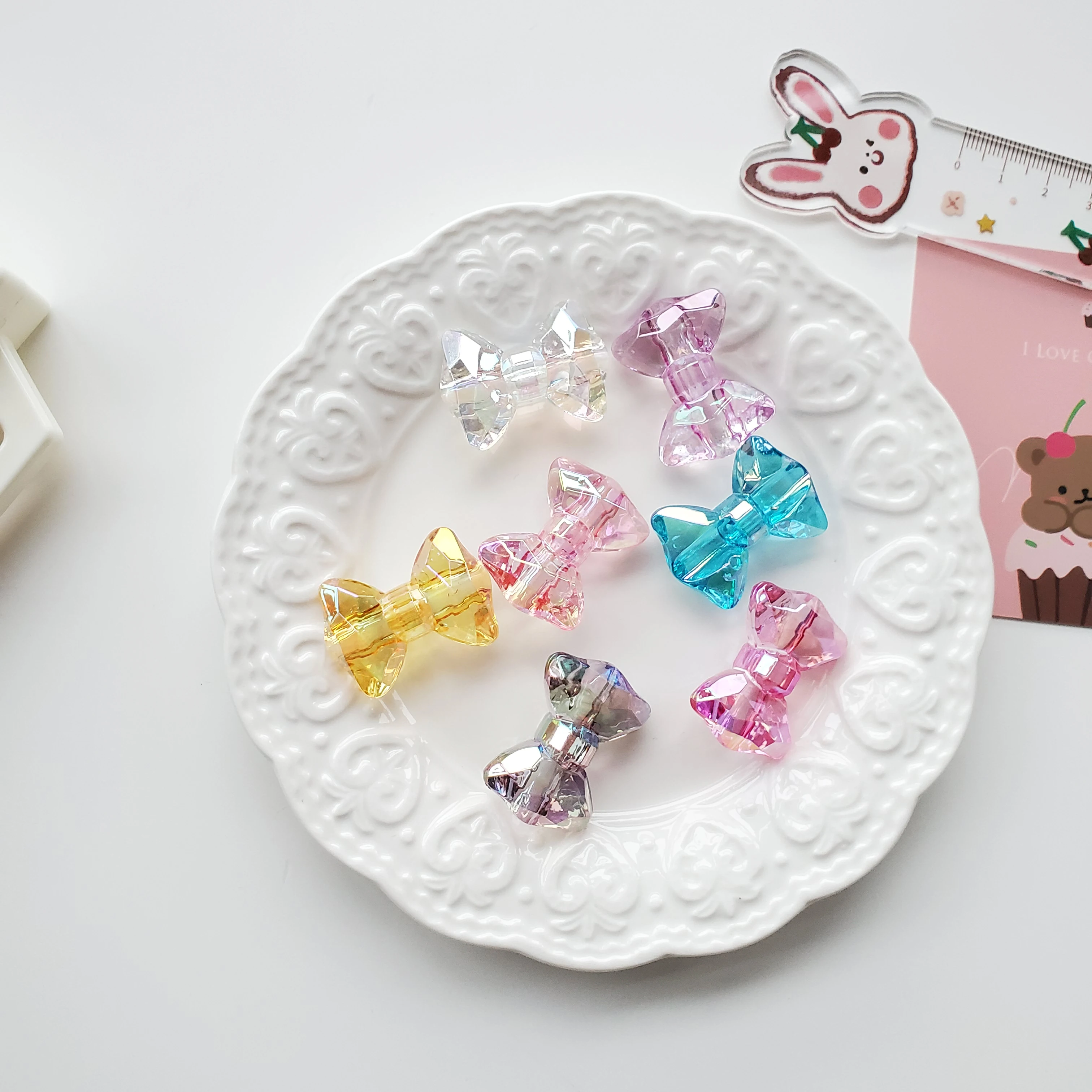 New Arrival Kawaii Transparent Bow Acrylic Beads Iridescent Bowknot Shaped Loose Beads For Jewelry Making Accessory Kids Toys