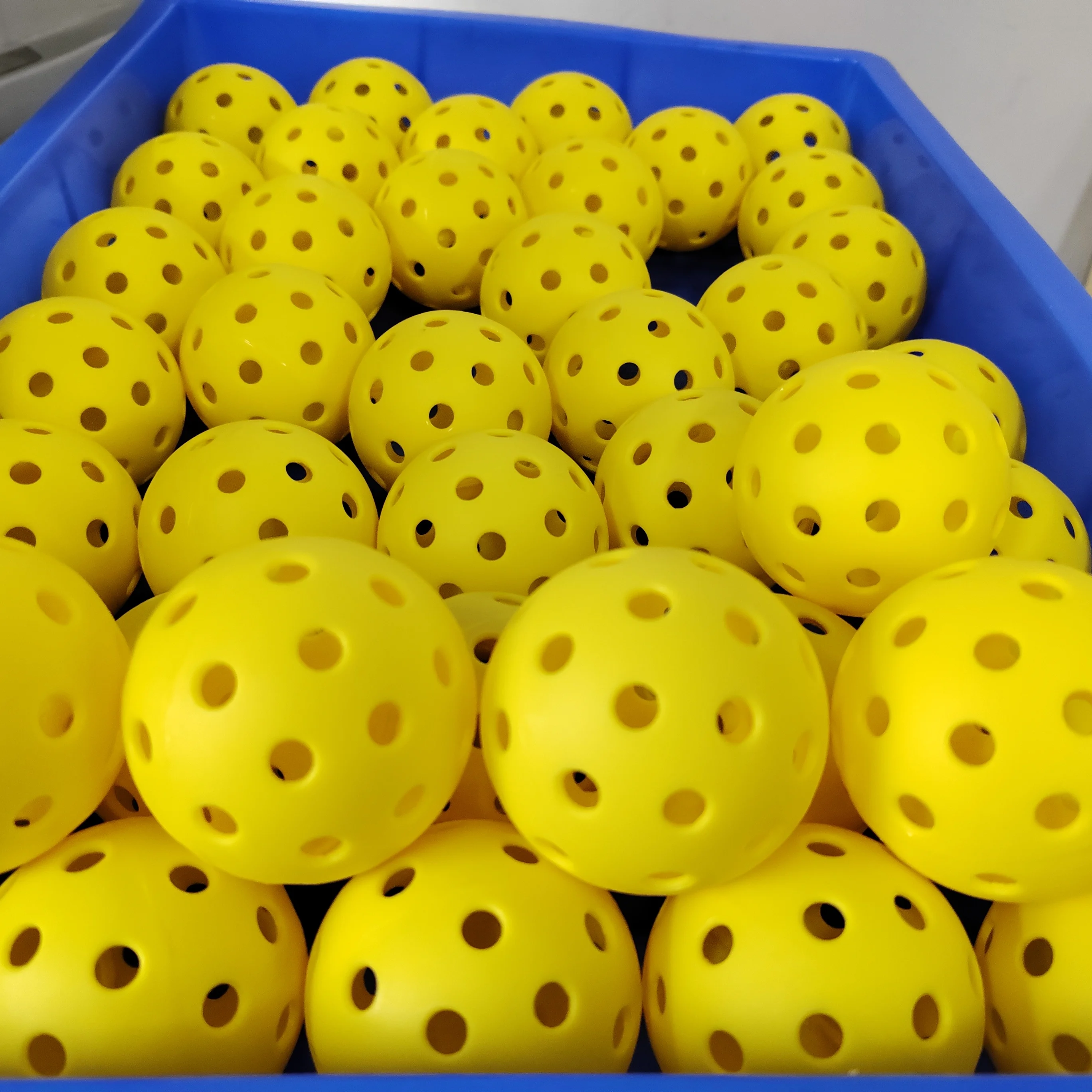 Factory Wholesale Kids Practice Training Sports Hollow Pink Balls 74mm Pickle Ball Bulk Colorful Durable Plastic Baseball Balls