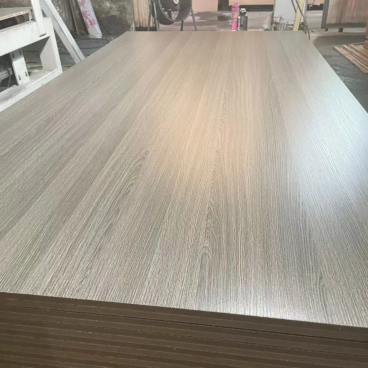 melamine particle board 4x8 laminated plywood black film faced plywood mdf white melamine uv melamine mdf for kitchen cabinet