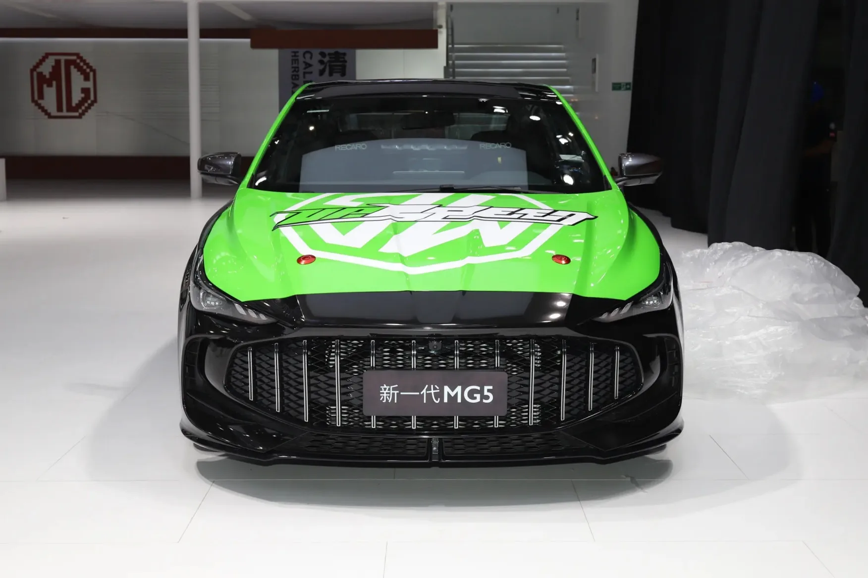 2025 MG5 глобальная ранняя версия 1.5L FWD CVT Новый энергетический седан рулевое управление безнаддувный двигатель