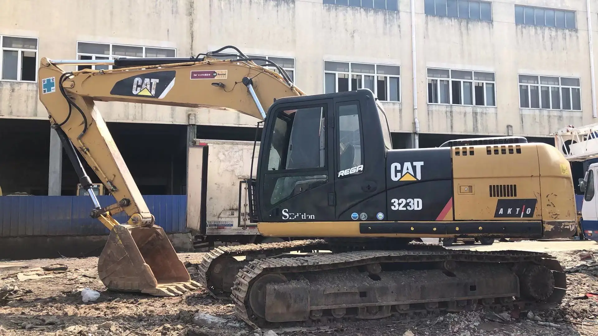  Оригинальный б/у экскаватор caterpillar 320d по низкой