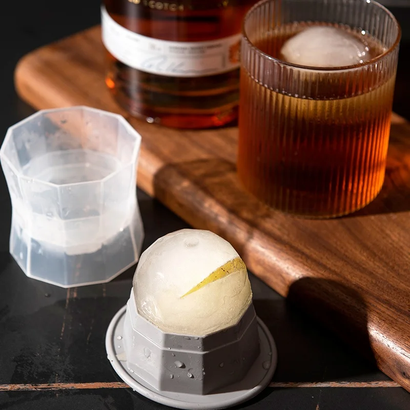 Portable Whiskey Cocktail Round Silicone Ice Cube Mold Ice Ball Maker Mold