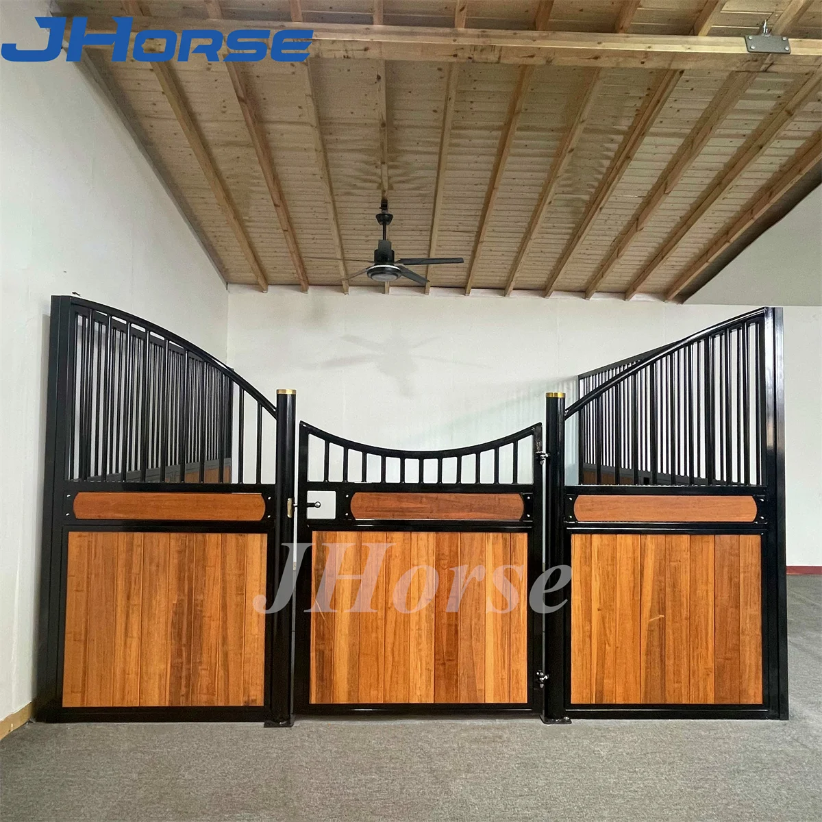 Swing Door Timber Mobile Bamboo Steel Frame Horse Stable With Roof Corner Post