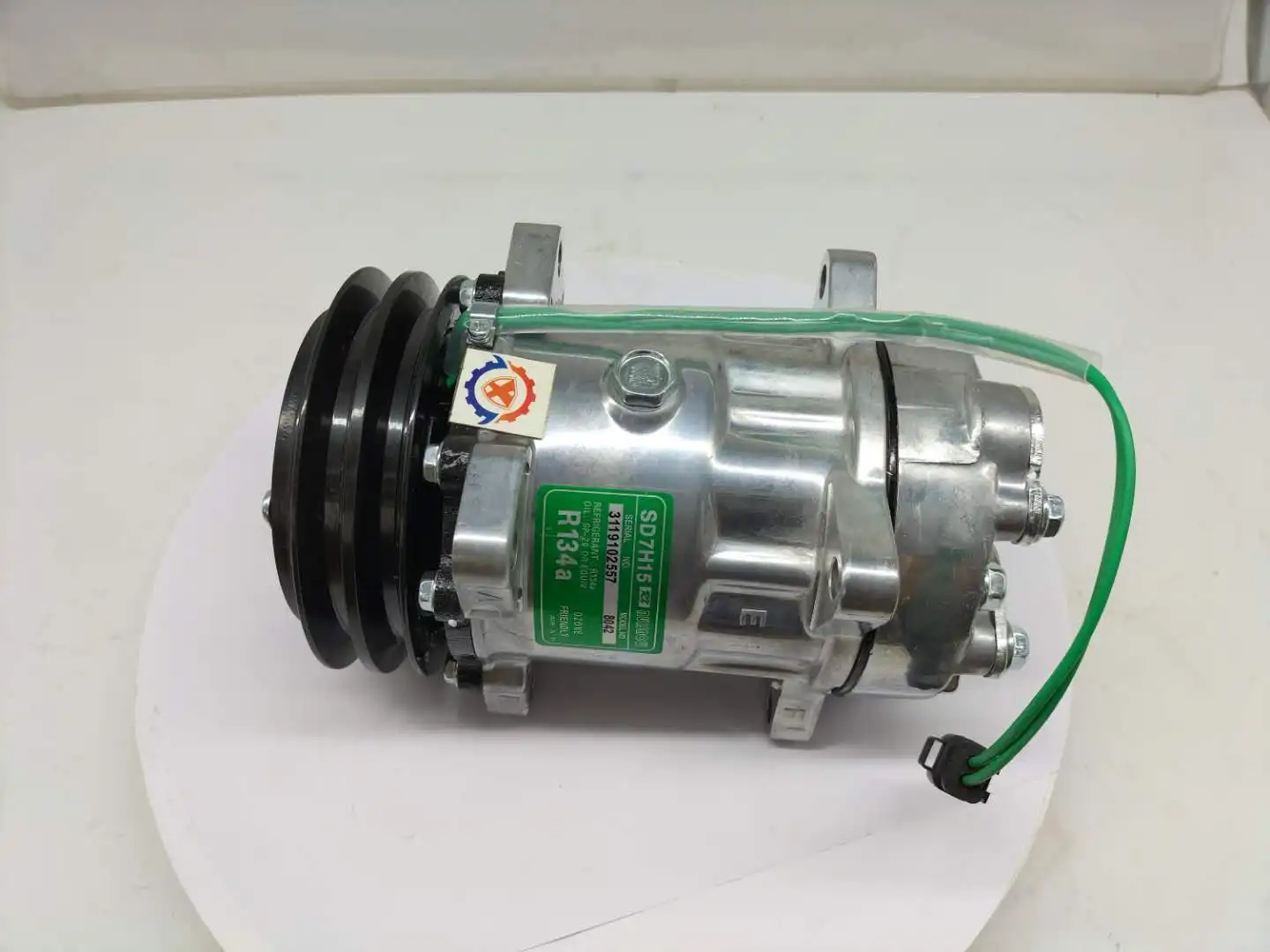 Запчасти для экскаватора XUNPO SD7H15 3042 компрессор 3119102557