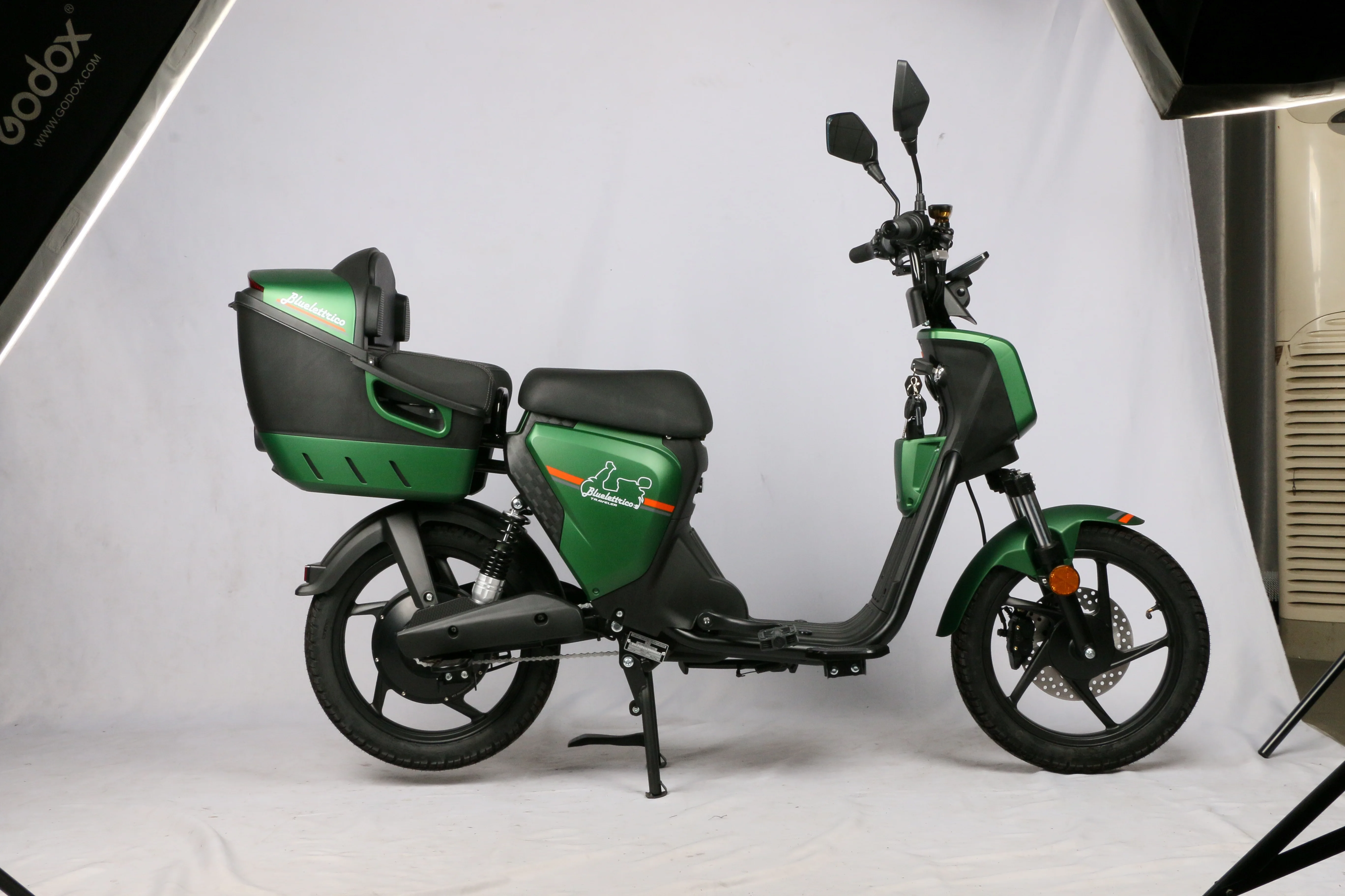 EEC COC Wholesale cargo bike optional electric motorcycle 350W brushless electric mobility scooters for fashion sale