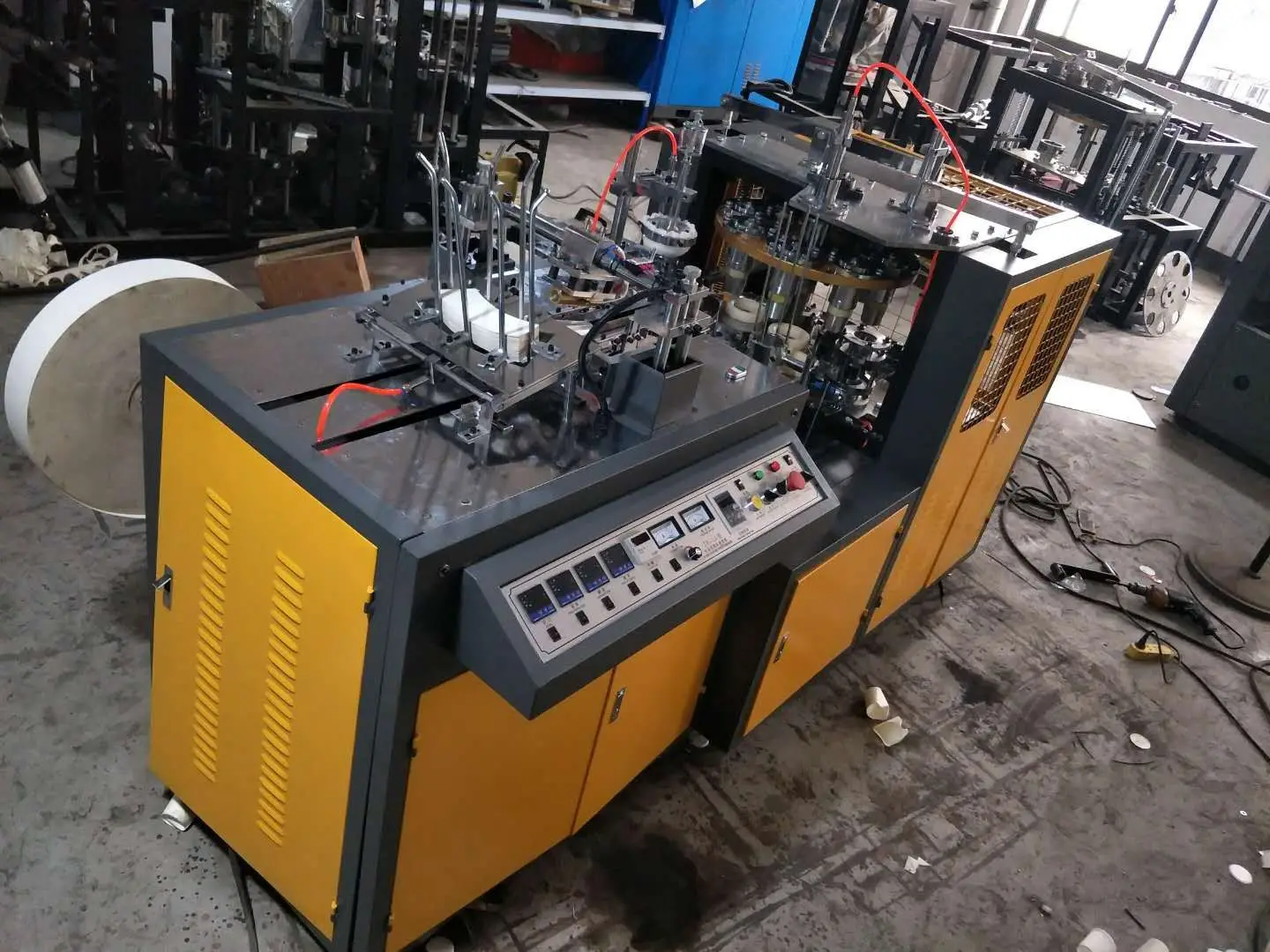 Китай, Лидер продаж, машина для производства одноразовых бумажных стаканчиков, цены (2 унции, 3 унции, 5 унций, 7 унций, 9 унций, 12 унций, 16 унций)