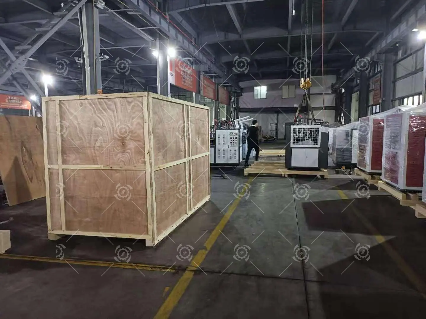 Christmas Holiday business  9-ounce paper coffee tea juice paper cup machine