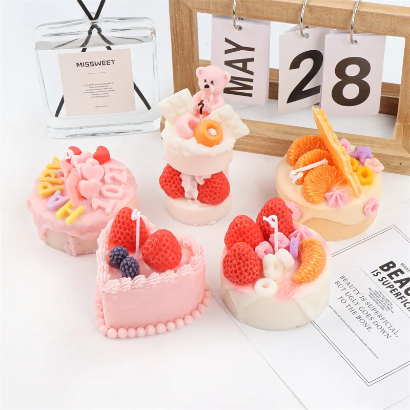 Ins Strawberry Dessert Cake Scented Soy Wax Candle For Party Wedding