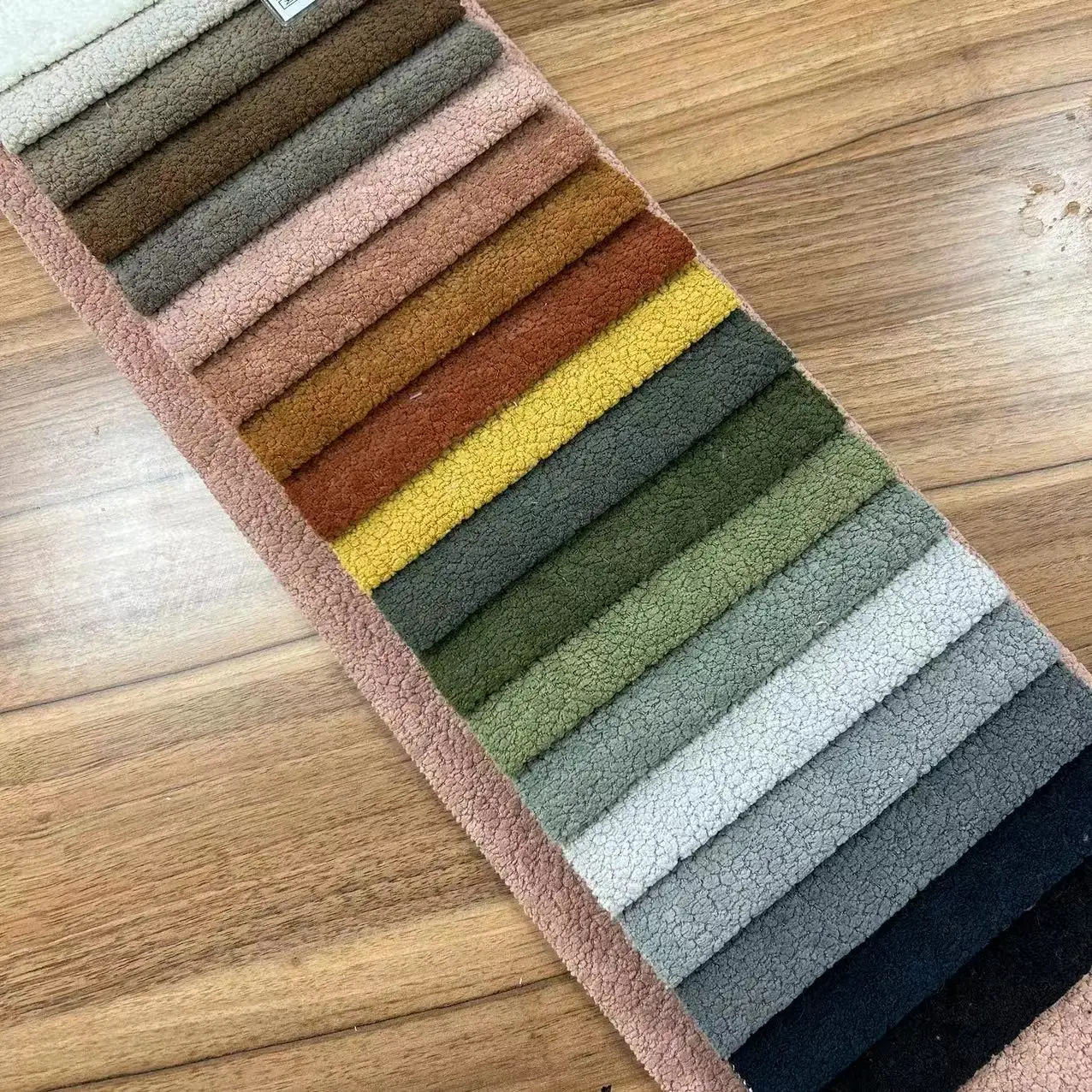 Factory Sale Durable High Quality Cost Price  100Polyester waterproof hessian linen fabric for sofa boucle fabric upholstery