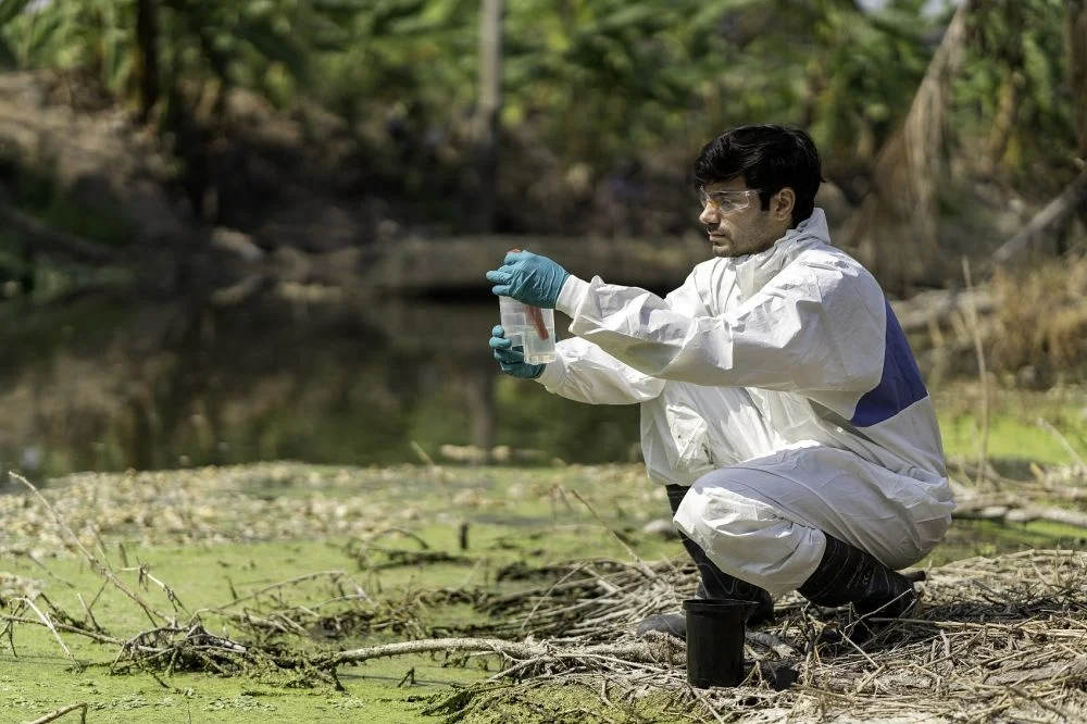 Disposable Protective Coverall with Good Breathable Performance for Paint Spraying