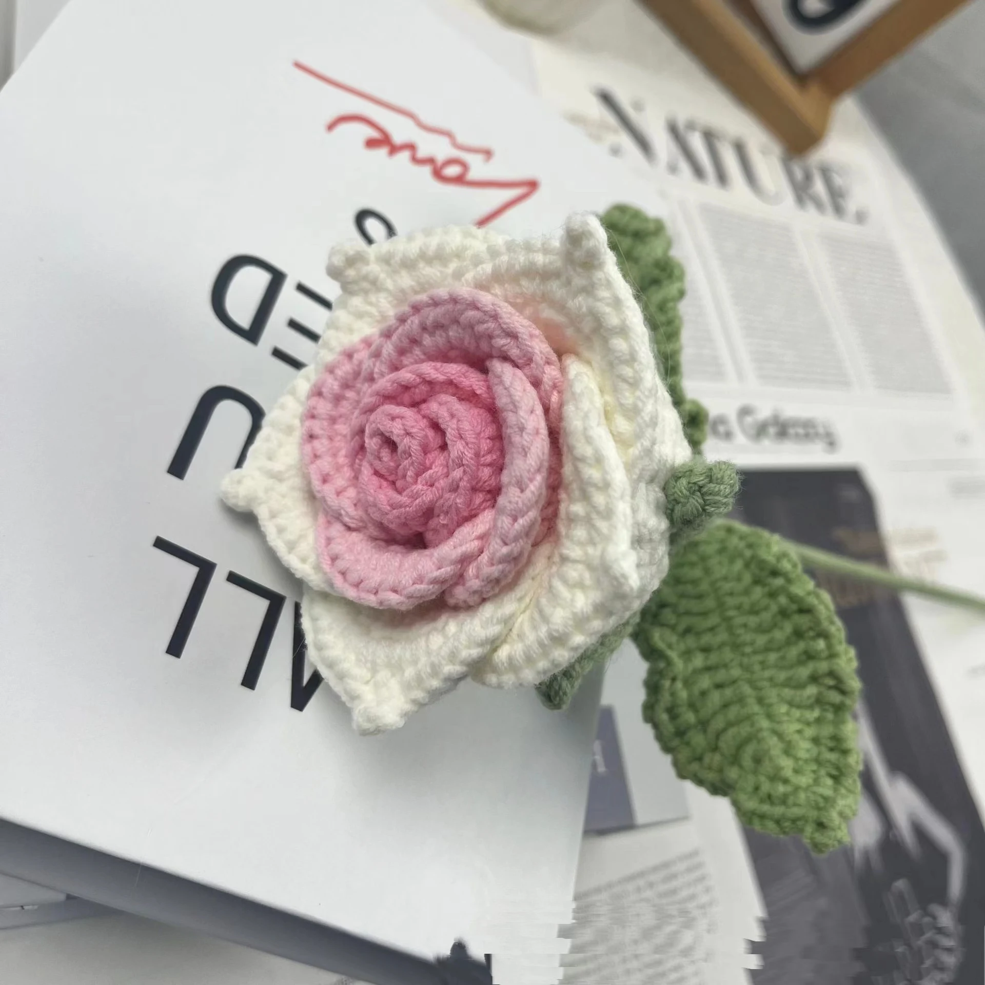 Small Taimei Knitted Artificial Flowers Wool Hand-Woven Bouquet Send Birthday Rose Gift Crochet Made from Silk