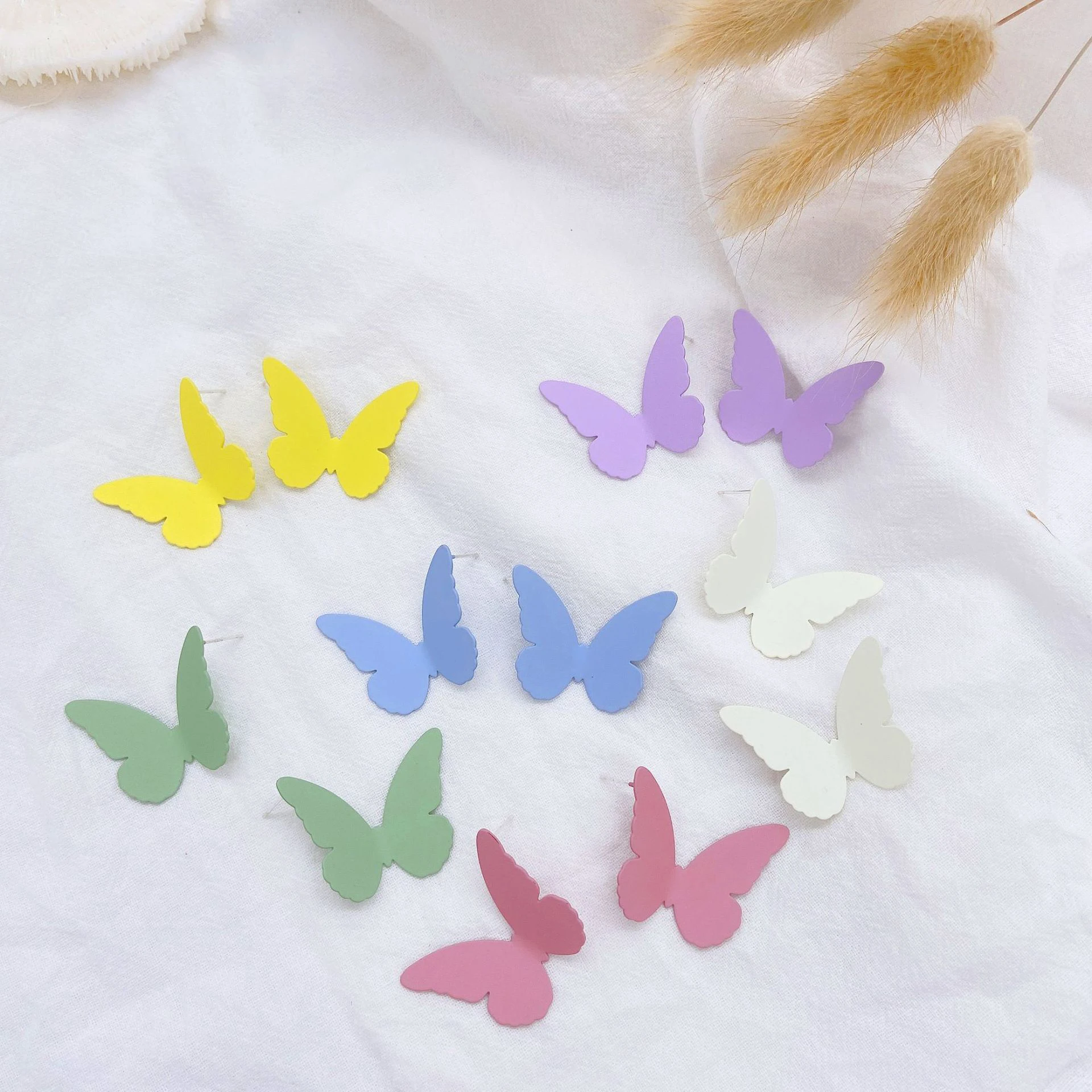 
ONYSS Fashionable Jewelry Lovely Cute Butterfly Stud Earring For Girls Gifts 